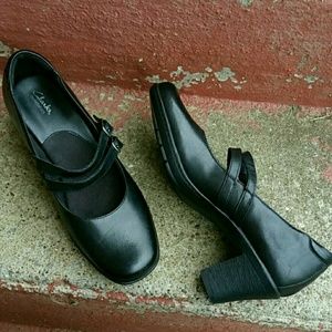▪Clarks Leather Heels NWOT▪
